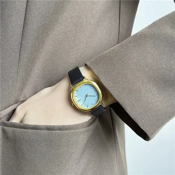 Новые Ретро Квадратные женские часы Корейской версии, Простые Элегантные Женские кварцевые часы из искусственной кожи с пряжкой для студенток